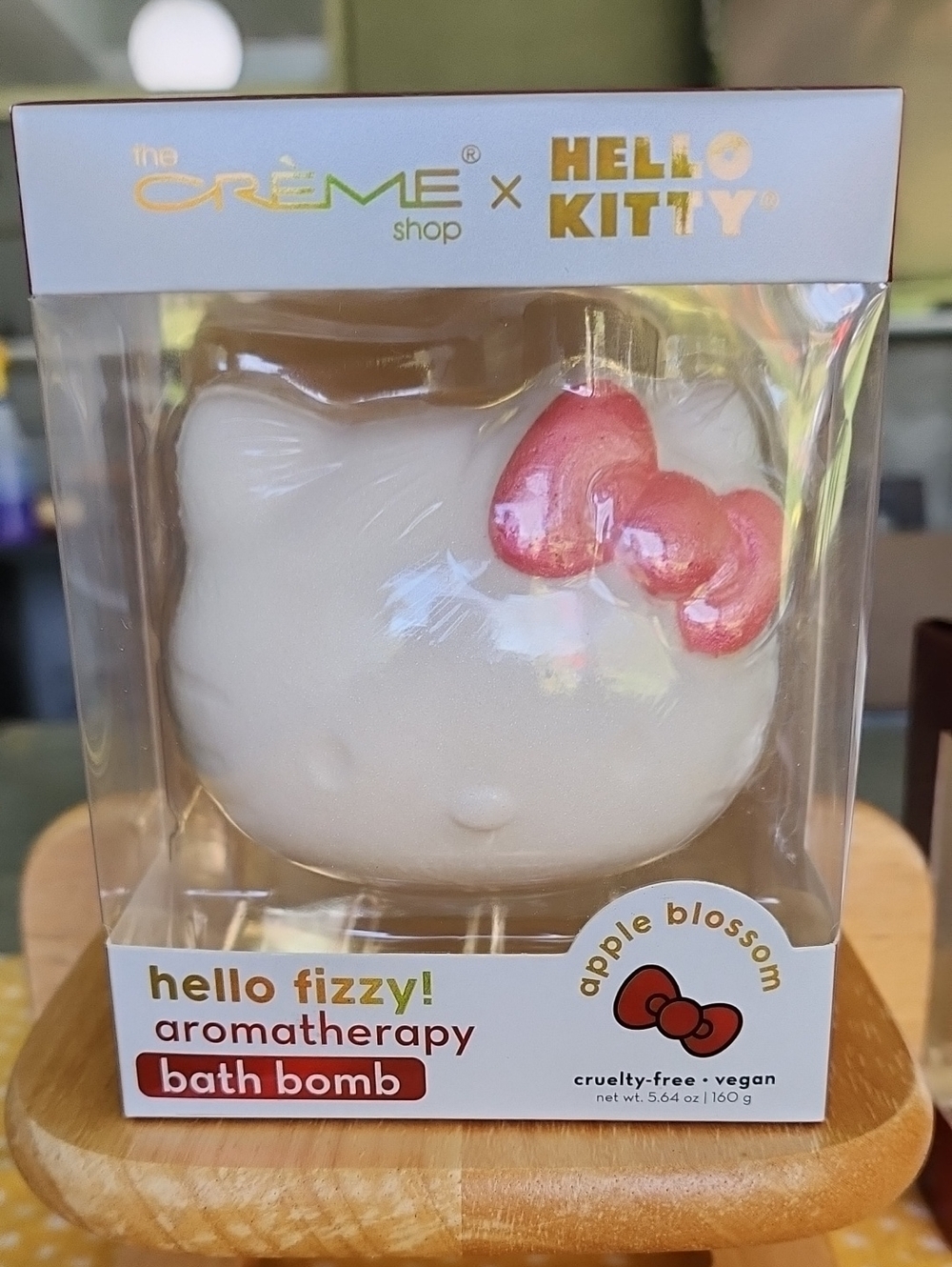 Apple Blossom Aromatherapy Bath Bomb - White with Pink Bow